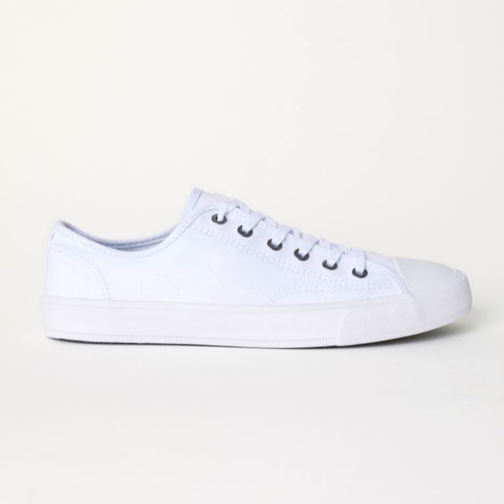 Canvas Sneakers - white